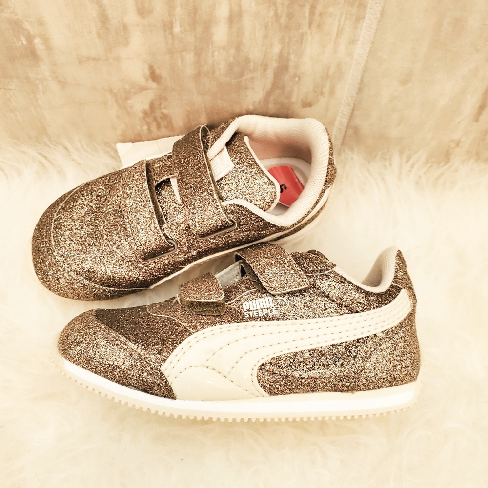 NWT PUMA Girl's Metallic Tennis shoes/ sneakers